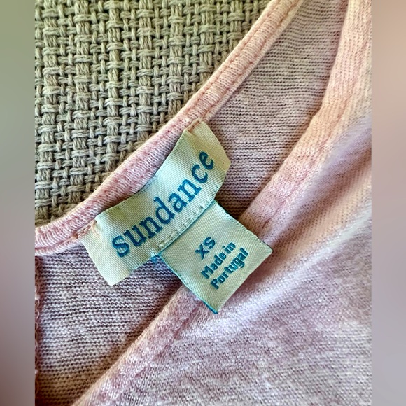 Sundance v-neck sleeveless cotton tank top. - Picture 2 of 4